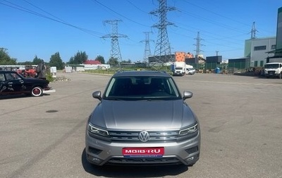 Volkswagen Tiguan II, 2018 год, 2 615 000 рублей, 1 фотография