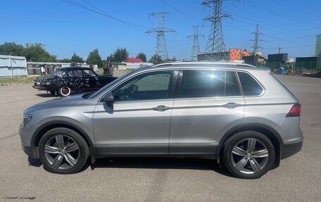 Volkswagen Tiguan II, 2018 год, 2 615 000 рублей, 3 фотография