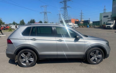Volkswagen Tiguan II, 2018 год, 2 615 000 рублей, 8 фотография