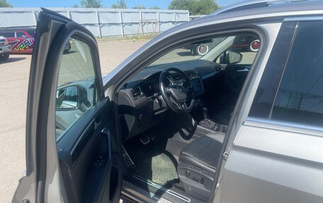 Volkswagen Tiguan II, 2018 год, 2 615 000 рублей, 14 фотография