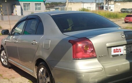 Toyota Avensis III рестайлинг, 2004 год, 350 000 рублей, 2 фотография