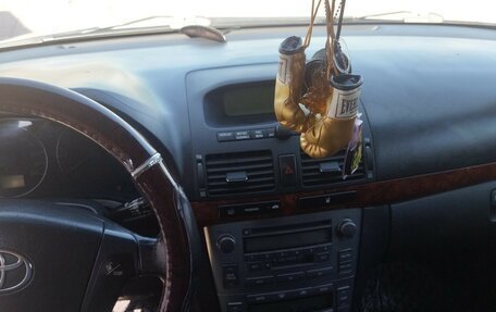 Toyota Avensis III рестайлинг, 2004 год, 350 000 рублей, 6 фотография