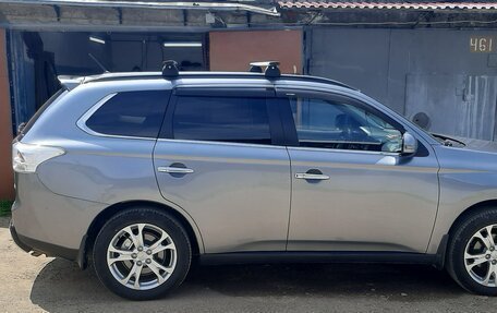 Mitsubishi Outlander III рестайлинг 3, 2012 год, 1 480 000 рублей, 5 фотография