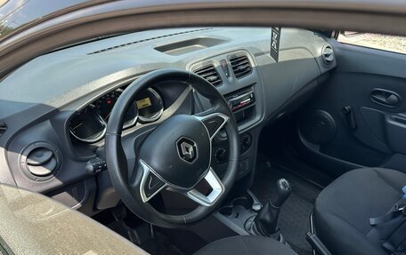 Renault Logan II, 2019 год, 770 000 рублей, 20 фотография