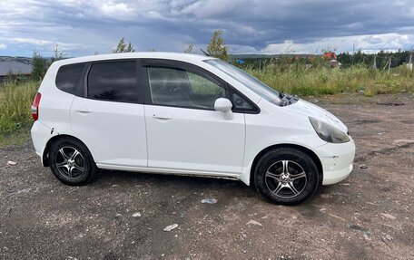 Honda Fit III, 2004 год, 320 000 рублей, 5 фотография