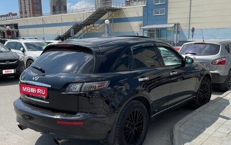 Infiniti FX I, 2005 год, 950 000 рублей, 7 фотография
