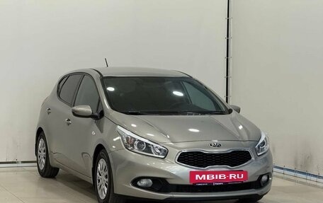 KIA cee'd III, 2012 год, 945 000 рублей, 2 фотография