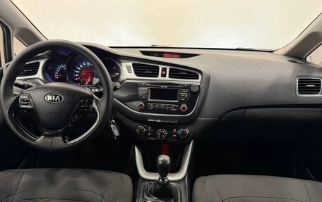 KIA cee'd III, 2012 год, 945 000 рублей, 16 фотография