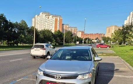Toyota Camry, 2015 год, 2 099 000 рублей, 3 фотография