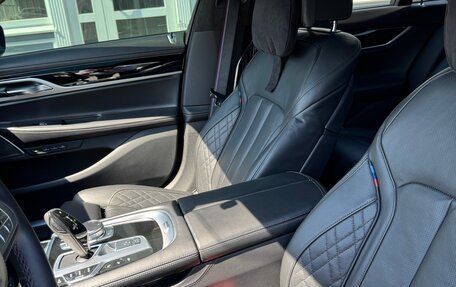BMW 7 серия, 2019 год, 7 700 000 рублей, 19 фотография