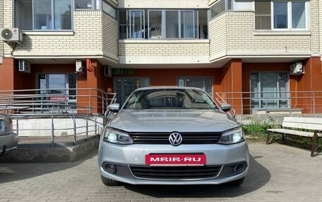 Volkswagen Jetta VI, 2012 год, 970 000 рублей, 4 фотография