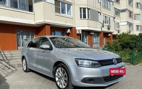 Volkswagen Jetta VI, 2012 год, 970 000 рублей, 2 фотография