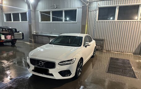 Volvo S90 II рестайлинг, 2017 год, 3 999 000 рублей, 4 фотография