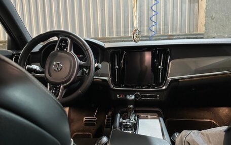 Volvo S90 II рестайлинг, 2017 год, 3 999 000 рублей, 8 фотография