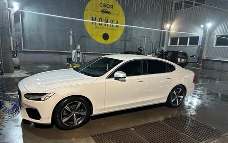 Volvo S90 II рестайлинг, 2017 год, 3 999 000 рублей, 15 фотография