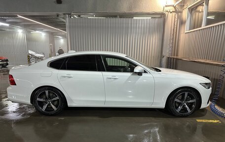 Volvo S90 II рестайлинг, 2017 год, 3 999 000 рублей, 19 фотография