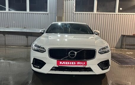 Volvo S90 II рестайлинг, 2017 год, 3 999 000 рублей, 7 фотография