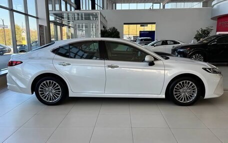 Toyota Camry, 2024 год, 3 990 000 рублей, 5 фотография