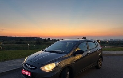 Hyundai Solaris II рестайлинг, 2014 год, 800 000 рублей, 1 фотография
