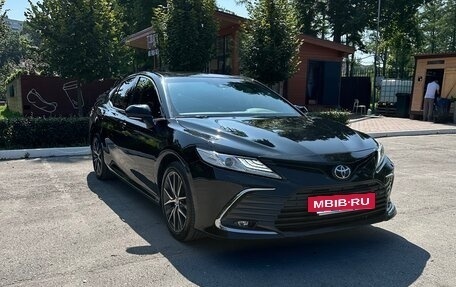 Toyota Camry, 2021 год, 4 100 000 рублей, 2 фотография