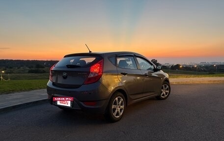 Hyundai Solaris II рестайлинг, 2014 год, 800 000 рублей, 2 фотография