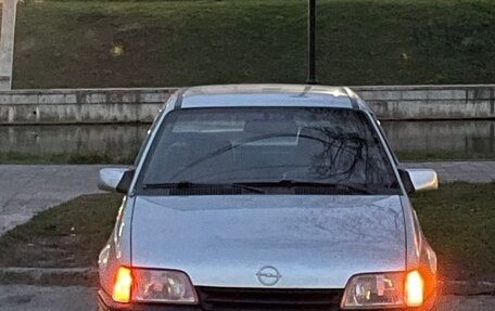 Opel Kadett E рестайлинг, 1988 год, 150 000 рублей, 21 фотография