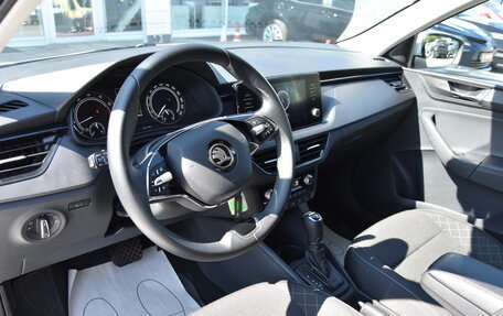 Skoda Rapid II, 2021 год, 1 900 000 рублей, 16 фотография