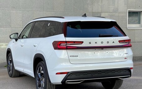 Skoda Kodiaq, 2025 год, 4 965 000 рублей, 3 фотография
