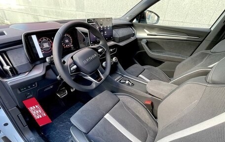 Skoda Kodiaq, 2025 год, 4 965 000 рублей, 14 фотография