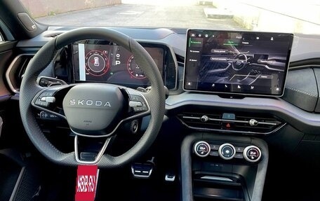 Skoda Kodiaq, 2025 год, 4 965 000 рублей, 34 фотография