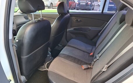 KIA Rio II, 2011 год, 690 000 рублей, 16 фотография