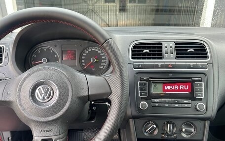 Volkswagen Polo VI (EU Market), 2012 год, 700 000 рублей, 8 фотография