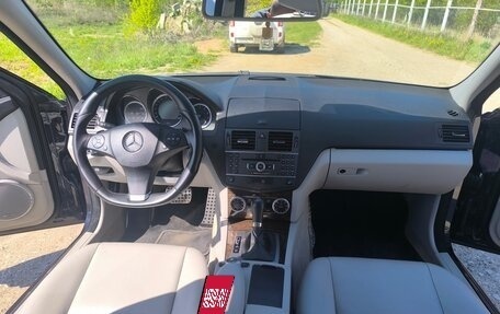 Mercedes-Benz C-Класс, 2010 год, 1 100 000 рублей, 12 фотография