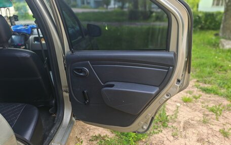 Renault Logan I, 2010 год, 300 000 рублей, 2 фотография