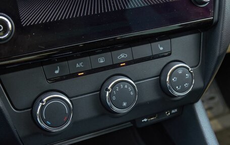 Skoda Octavia, 2017 год, 1 792 000 рублей, 9 фотография