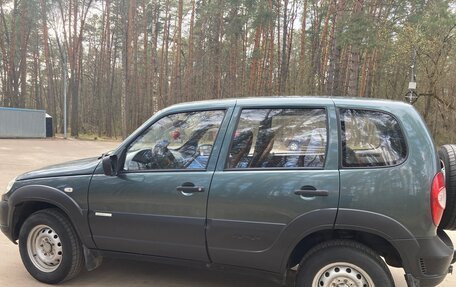Chevrolet Niva I рестайлинг, 2011 год, 550 000 рублей, 4 фотография
