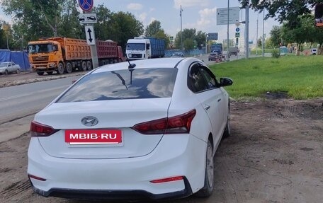 Hyundai Solaris II рестайлинг, 2017 год, 600 000 рублей, 5 фотография