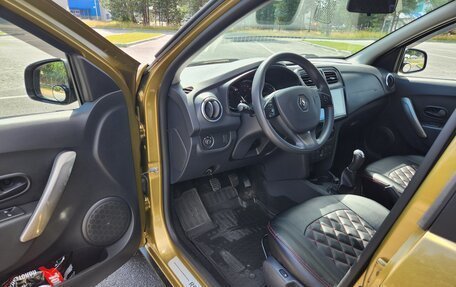 Renault Sandero II рестайлинг, 2015 год, 960 000 рублей, 13 фотография