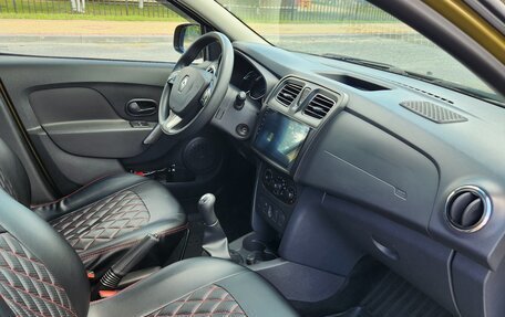 Renault Sandero II рестайлинг, 2015 год, 960 000 рублей, 20 фотография