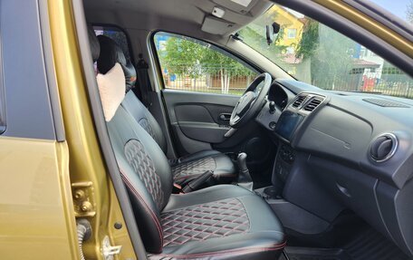 Renault Sandero II рестайлинг, 2015 год, 960 000 рублей, 21 фотография
