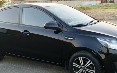 KIA Rio III рестайлинг, 2013 год, 1 050 000 рублей, 2 фотография