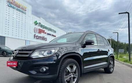 Volkswagen Tiguan I, 2015 год, 1 600 000 рублей, 2 фотография