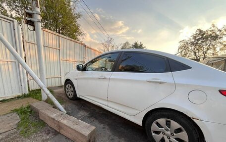 Hyundai Solaris II рестайлинг, 2012 год, 600 000 рублей, 3 фотография