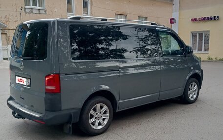 Volkswagen Caravelle T5, 2014 год, 2 200 000 рублей, 6 фотография
