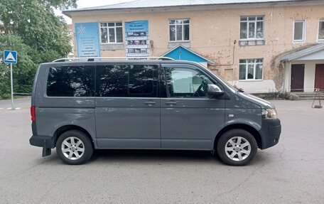 Volkswagen Caravelle T5, 2014 год, 2 200 000 рублей, 28 фотография