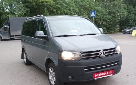 Volkswagen Caravelle T5, 2014 год, 2 200 000 рублей, 27 фотография