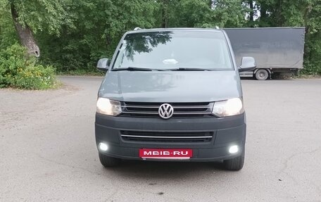 Volkswagen Caravelle T5, 2014 год, 2 200 000 рублей, 31 фотография