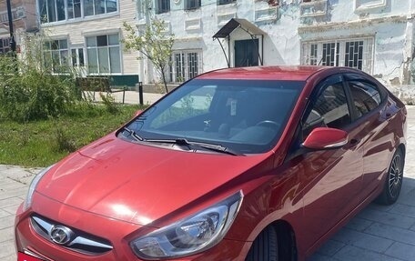 Hyundai Solaris II рестайлинг, 2012 год, 690 000 рублей, 3 фотография