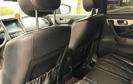 Infiniti QX70, 2014 год, 2 120 000 рублей, 8 фотография