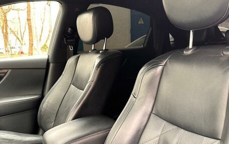 Infiniti QX70, 2014 год, 2 120 000 рублей, 11 фотография